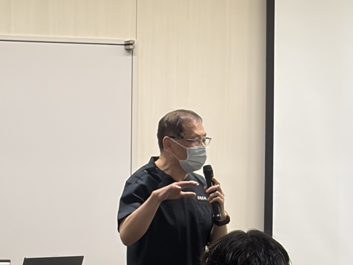 その足の症状は下肢静脈瘤が原因かも？ ～下肢静脈瘤の症状・治療法について～
